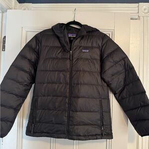 Boys XXL Patagonia Black Hooded Coat